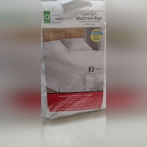 Mainstays Queen White Quilted Mattress Topper